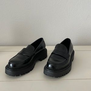 ALDO Platform Loafers sz 6